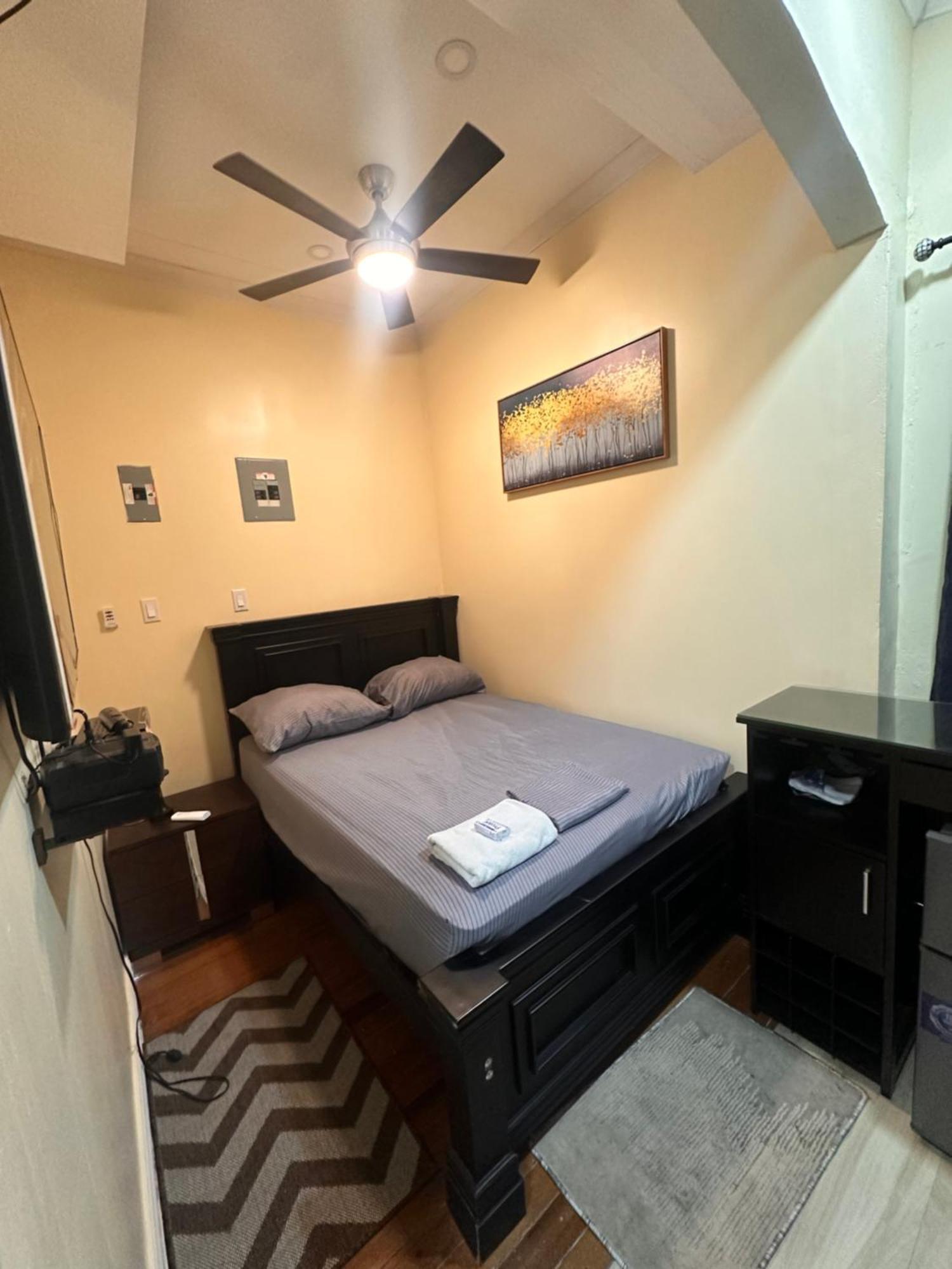 Hollywood Guesthouse Джорджтаун Екстериор снимка