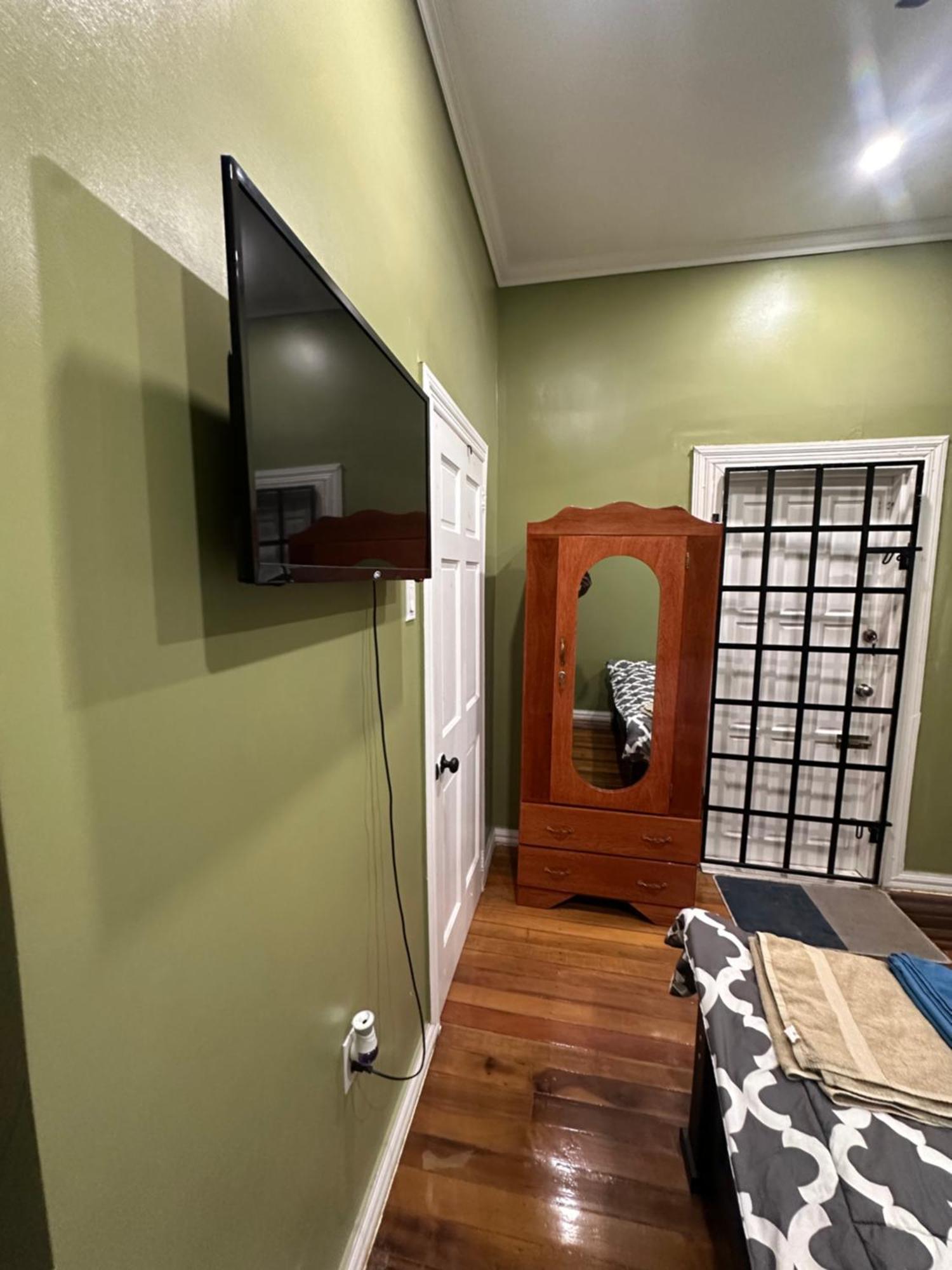 Hollywood Guesthouse Джорджтаун Екстериор снимка
