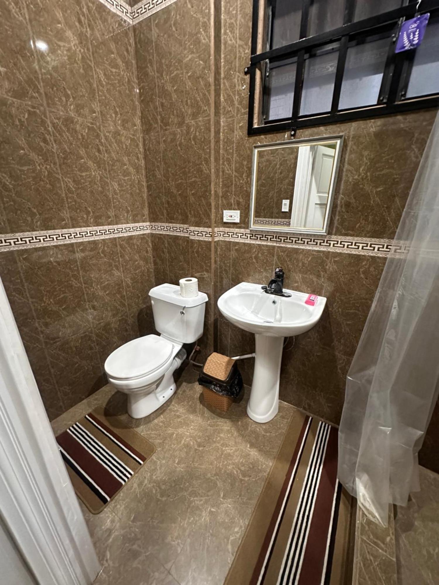 Hollywood Guesthouse Джорджтаун Екстериор снимка