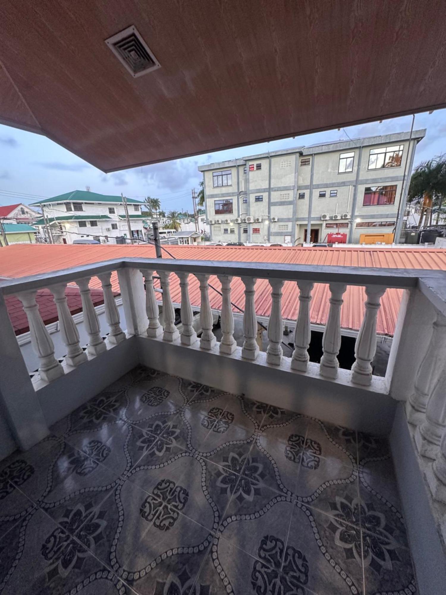 Hollywood Guesthouse Джорджтаун Екстериор снимка
